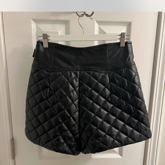 Tularosa Black Quilted vegan leather Shorts size small - Picture 6 of 8
